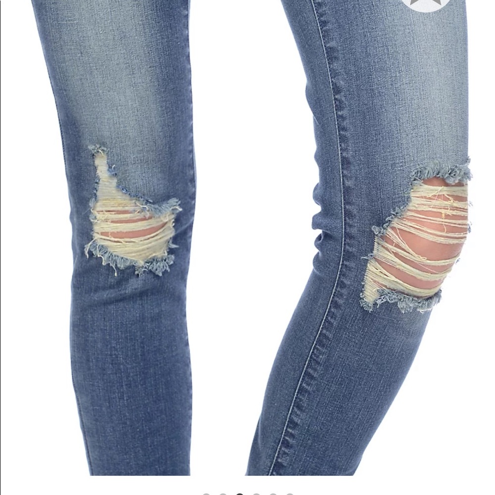 SOLD ON MER-CARI - Picture 3 of 8